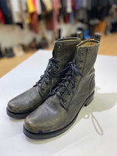 Load image into Gallery viewer, Frye vintage look boots 8
