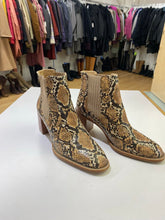 Load image into Gallery viewer, Vince Camuto snake embossed boots 8.5/39
