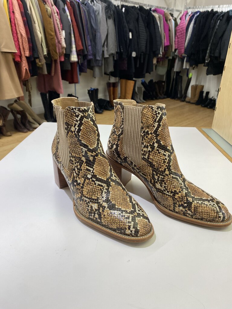 Vince Camuto snake embossed boots 8.5/39