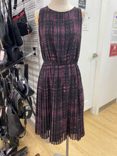 Load image into Gallery viewer, Banana Republic pleated dress 10
