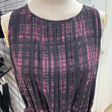 Load image into Gallery viewer, Banana Republic pleated dress 10
