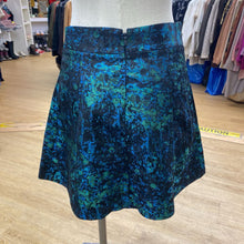 Load image into Gallery viewer, Banana Republic (outlet) mini skirt 0p
