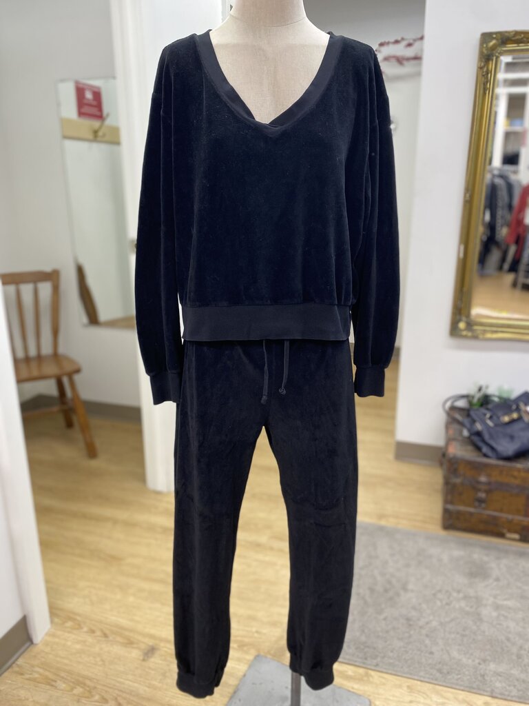 Suzie Kondi velour track suit M