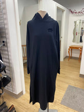 Load image into Gallery viewer, Roots sweatshirt dress M

