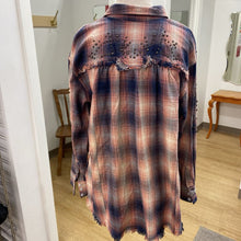 Load image into Gallery viewer, Free People plaid button up XS
