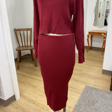 Load image into Gallery viewer, RW&amp;CO knit ribbed skirt S
