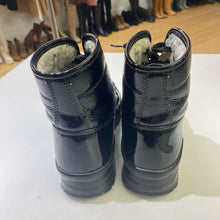 Load image into Gallery viewer, Olang patent boots 38
