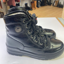 Load image into Gallery viewer, Olang patent boots 38
