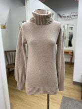 Load image into Gallery viewer, Gap cashmere sweater XS
