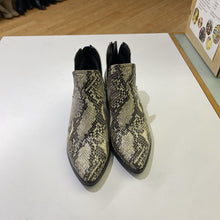 Load image into Gallery viewer, Blondo snakeprint embossed booties 5.5
