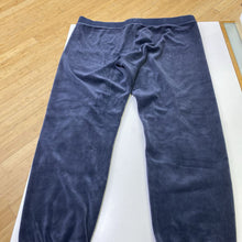 Load image into Gallery viewer, Juicy Couture velour pants XL
