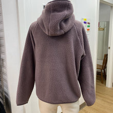 Load image into Gallery viewer, TNA fleece sweater S
