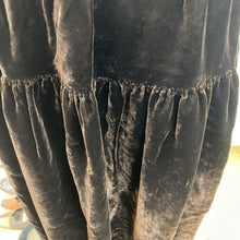 Load image into Gallery viewer, Holt Renfrew vintage velour pull on skirt O/S
