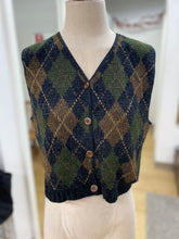 Load image into Gallery viewer, Crossings vintage knit argyle vest M
