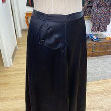 Load image into Gallery viewer, Digit Montreal vintage satin skirt 9
