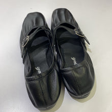 Load image into Gallery viewer, Free People leather flats 9
