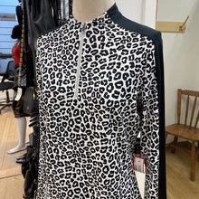 Load image into Gallery viewer, Tail Little Lynx golf top NWT M
