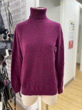 Load image into Gallery viewer, HBC cashmere sweater L
