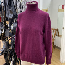 Load image into Gallery viewer, HBC cashmere sweater L
