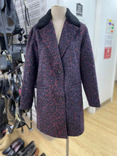 Load image into Gallery viewer, Levis wool/blend light coat XS
