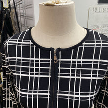 Load image into Gallery viewer, Tristan cropped knit top (Zipper) S
