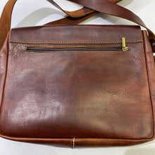 Load image into Gallery viewer, Brown Leather bag
