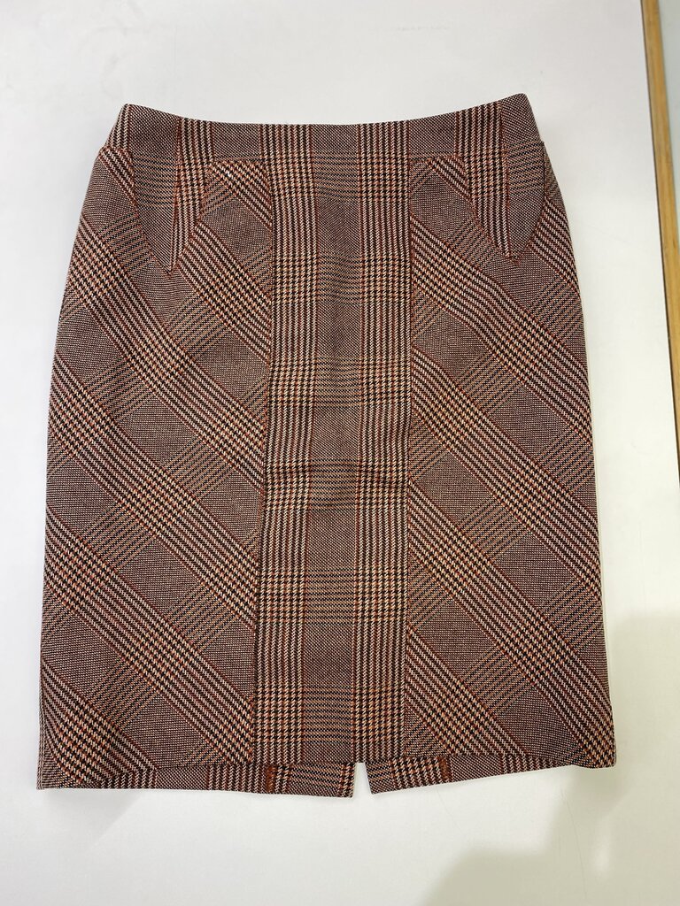 Carolina Herrera plaid skirt 4