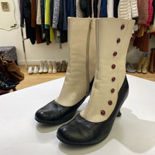Load image into Gallery viewer, John Fluevog Bellevue Libby smith boots 7
