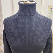 Load image into Gallery viewer, Caslon silk/nylon sweater M
