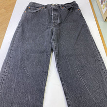 Load image into Gallery viewer, Levis ribcage Straight ankle jeans 30
