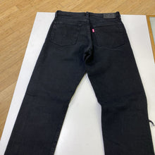 Load image into Gallery viewer, Levis wedgie jeans 25

