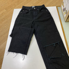 Load image into Gallery viewer, BDG High Rise baggy jeans 25
