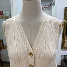 Load image into Gallery viewer, a new day knit vest XS
