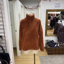 Load image into Gallery viewer, Eddie Bauer fuzzy sweater L
