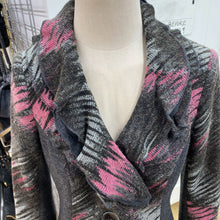 Load image into Gallery viewer, Vex knit cardi/blazer 38
