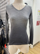 Load image into Gallery viewer, Icebreaker Merino base layer NWT XS
