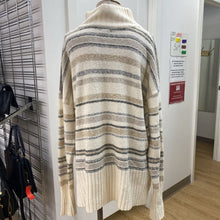 Load image into Gallery viewer, Eddie Bauer sweater L
