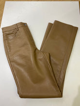 Load image into Gallery viewer, Wilfred pleather pants/Jeans 4
