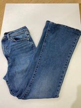 Load image into Gallery viewer, Gap 70&#39;s Flare jeans 6
