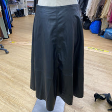 Load image into Gallery viewer, H&amp;M pleather skirt 8 NWT

