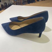 Load image into Gallery viewer, Talbots suede kitten heels NWOT 7.5
