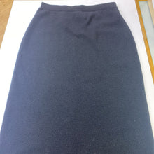 Load image into Gallery viewer, Eileen Fisher knit skirt M
