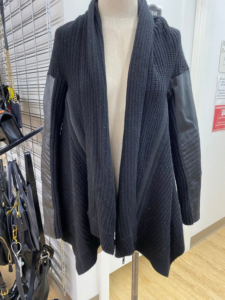 Danier sweater S NWT