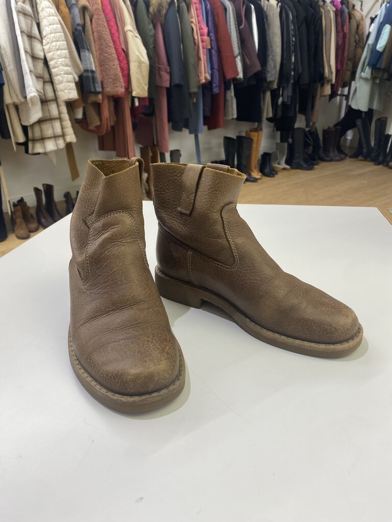 Roots pull on unlined boots 6