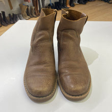 Load image into Gallery viewer, Roots pull on unlined boots 6
