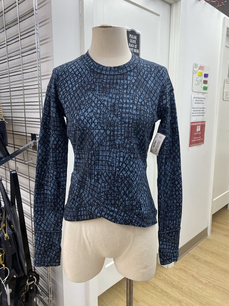 Lululemon zip pockets top S