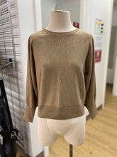Load image into Gallery viewer, Banana Republic merino wool sweater XS
