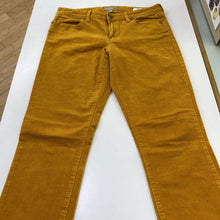 Load image into Gallery viewer, Banana Republic (outlet) skinny cords 8
