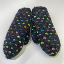 Load image into Gallery viewer, Northern Watters Knitwear wool mittens
