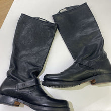 Load image into Gallery viewer, Frye boots 6

